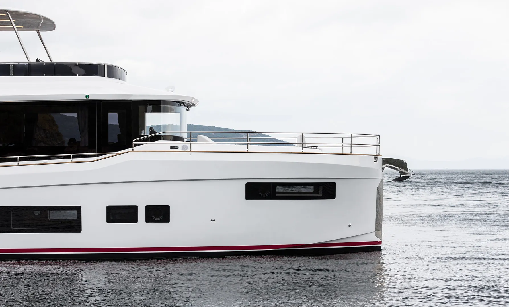 Sirena 48 hull side profile