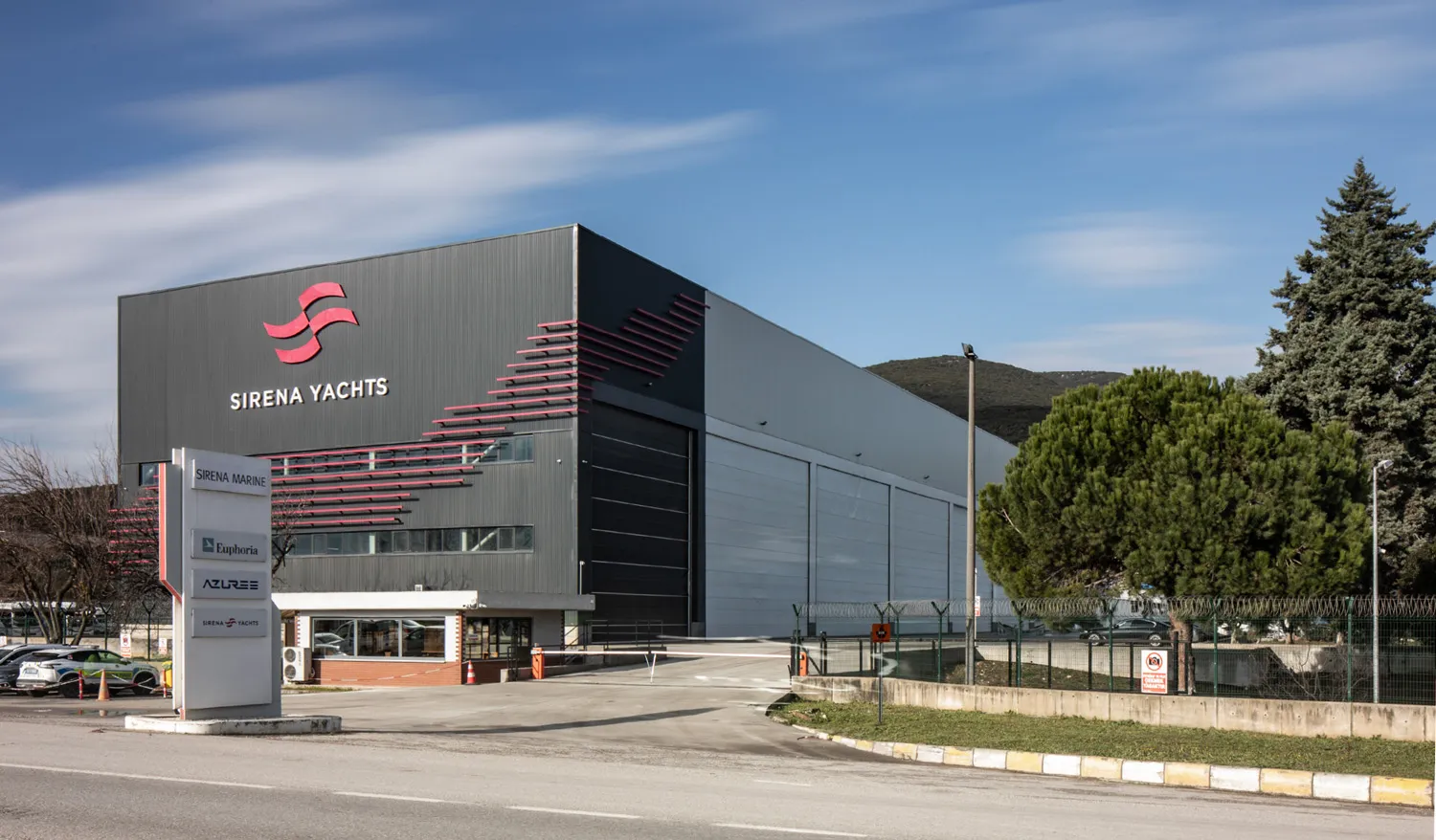 Sirena Marine factory building production facility