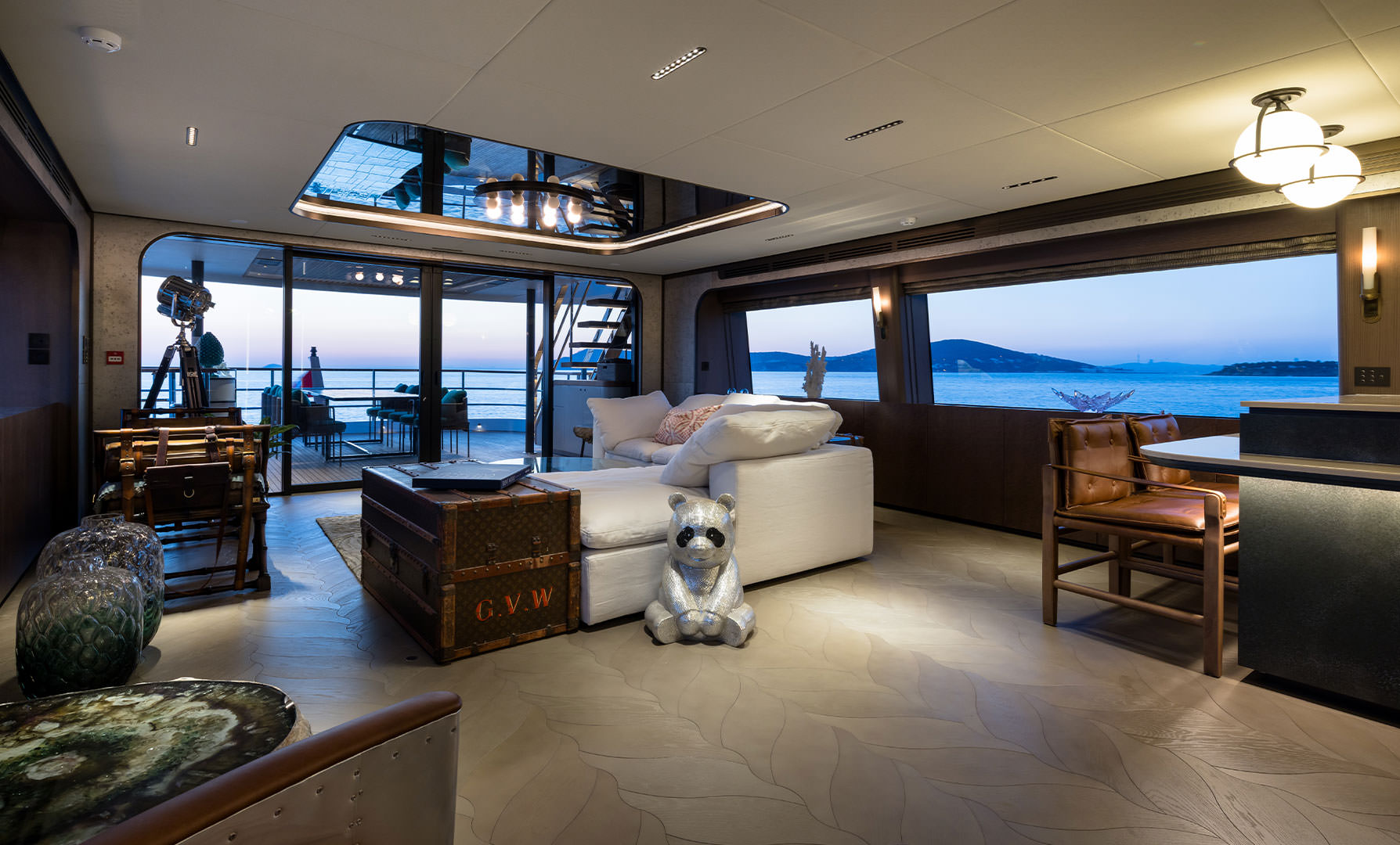 Sirena 118 Custom Interior