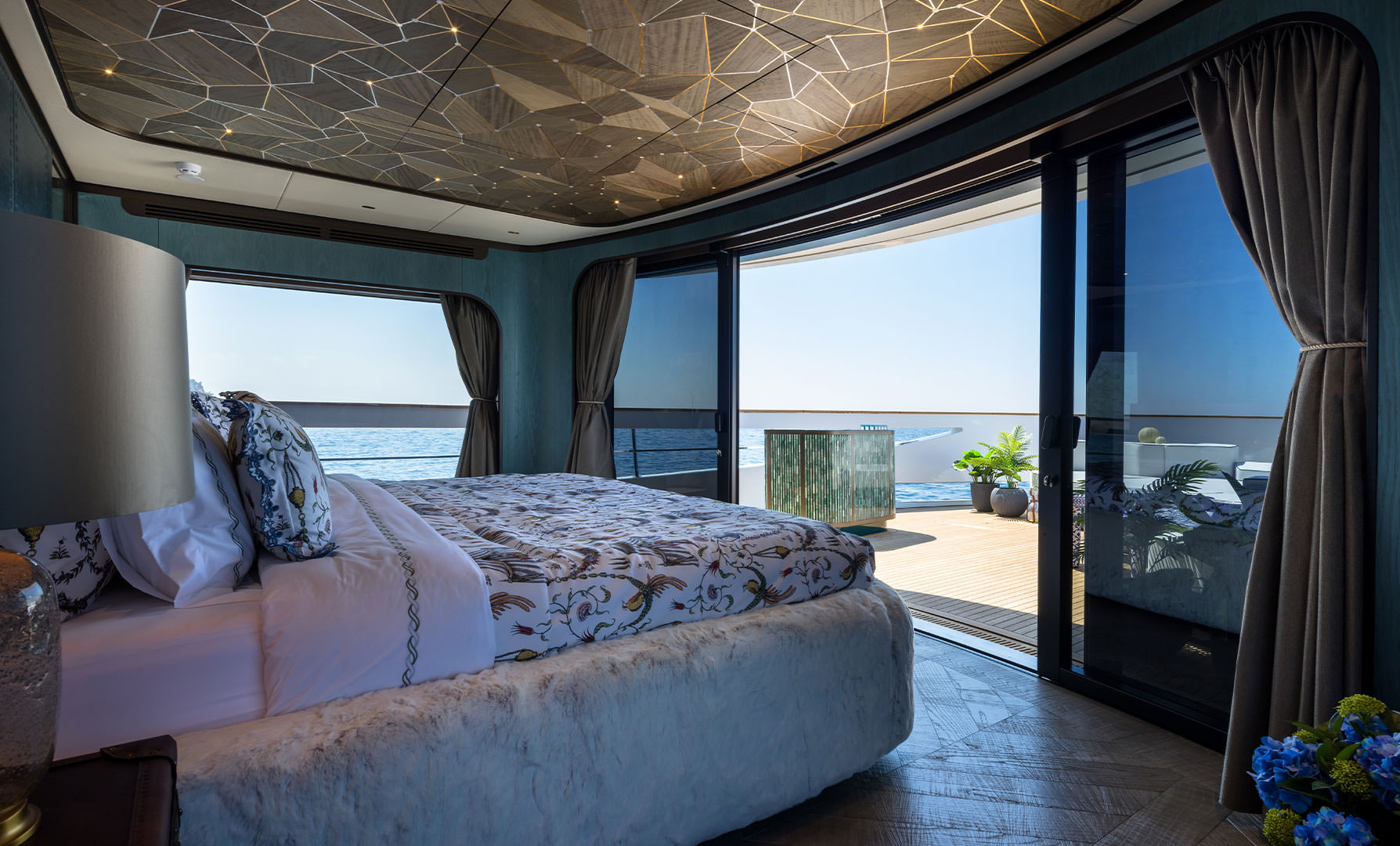 Sirena 118 Custom Interior