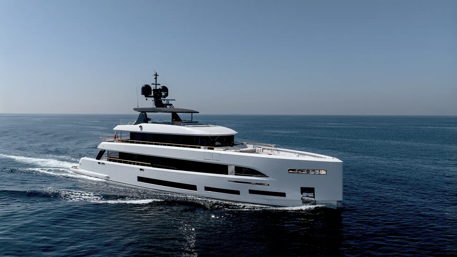 Sirena Superyachts 42M Exterior
